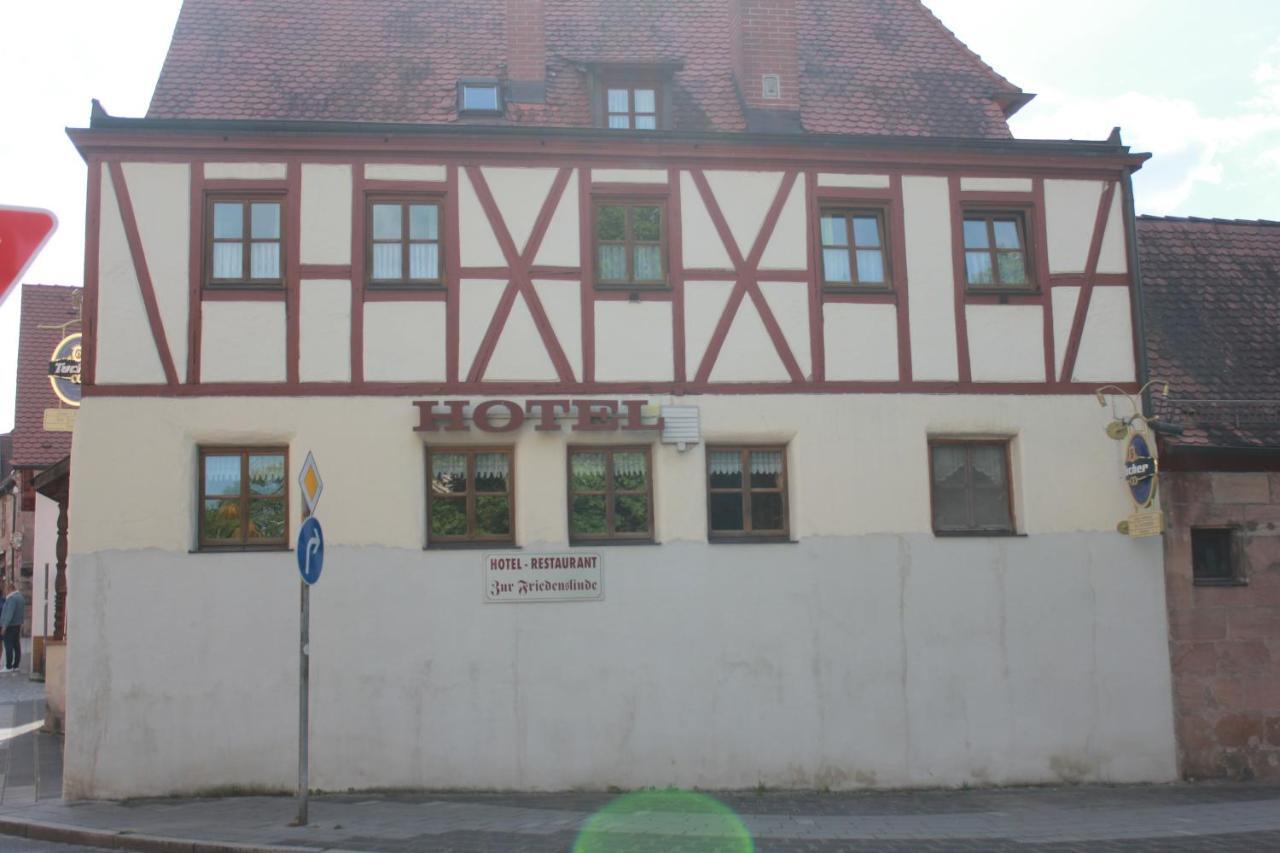 Hotel Zur Friedenslinde Нюрнберг Экстерьер фото