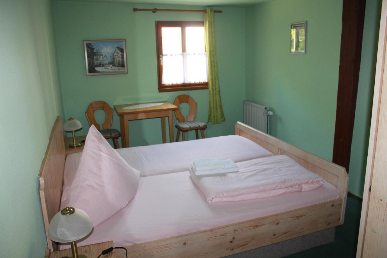 Hotel Zur Friedenslinde Нюрнберг Экстерьер фото